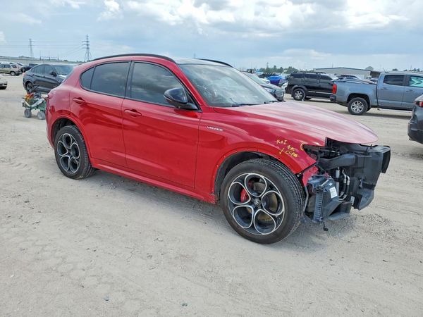 2022 ALFA ROMEO STELVIO TI AWD