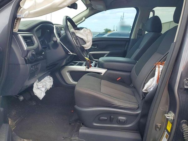 2021 NISSAN TITAN Crew Cab