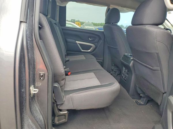 2021 NISSAN TITAN Crew Cab