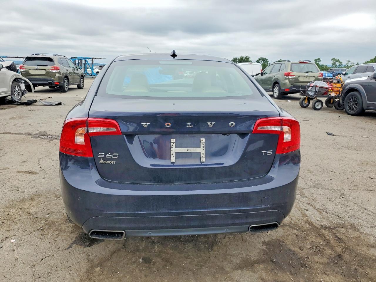 2016 VOLVO S60 SV33 Premier