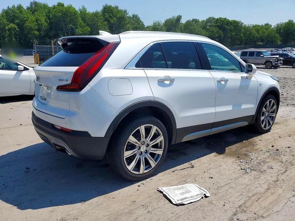 2019 CADILLAC XT4 Premium Luxury