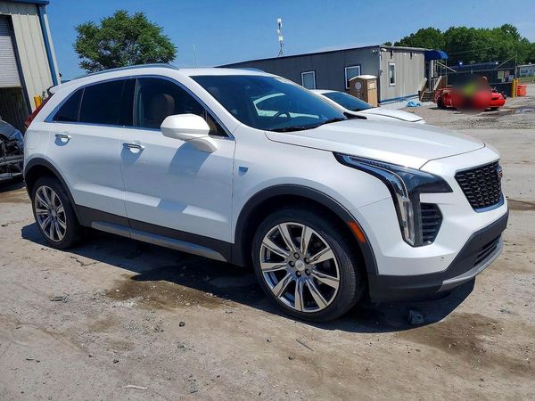 2019 CADILLAC XT4 Premium Luxury