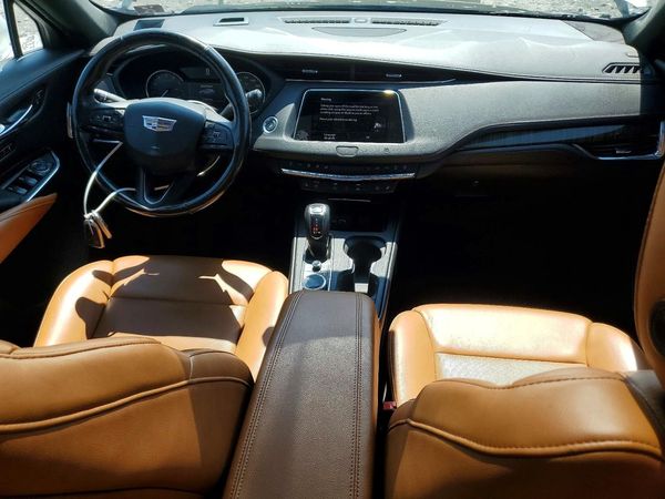 2019 CADILLAC XT4 Premium Luxury
