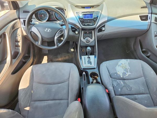 2013 HYUNDAI ELANTRA