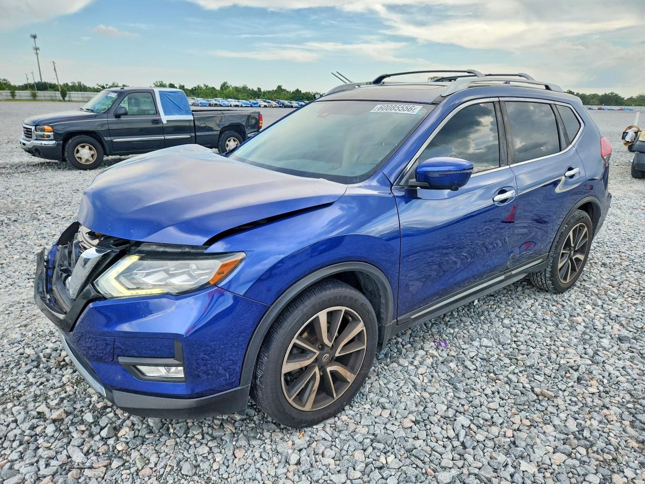 2018 NISSAN ROGUE — Front 3/4