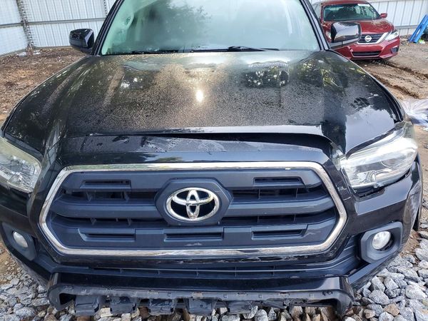 2017 TOYOTA TACOMA