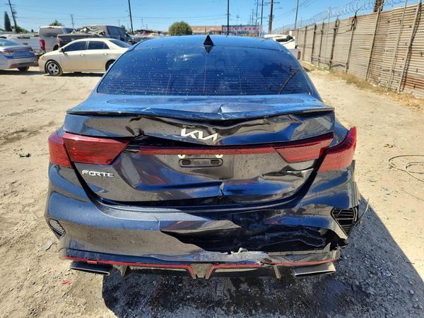 2022 KIA FORTE GT