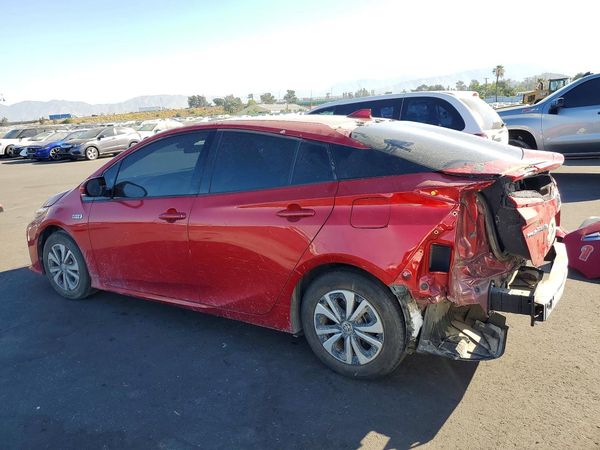 2018 TOYOTA PRIUS Plus/Premium/Advanced