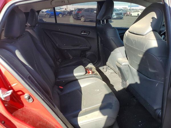2018 TOYOTA PRIUS Plus/Premium/Advanced