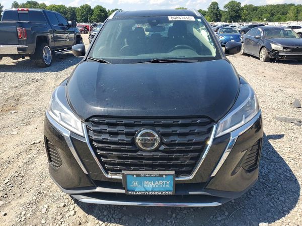 2021 NISSAN KICKS