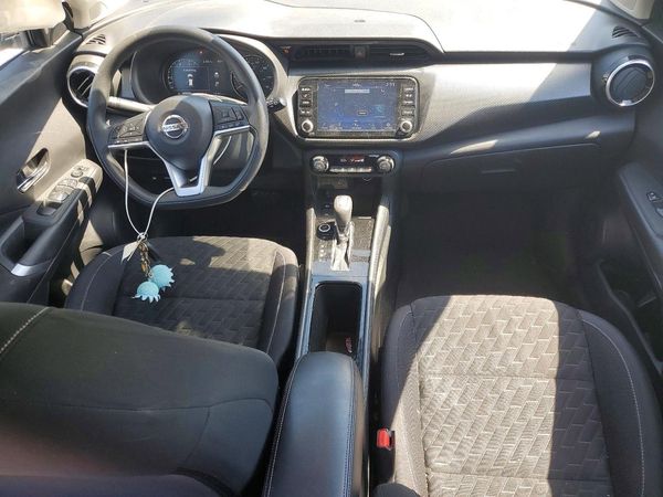 2021 NISSAN KICKS