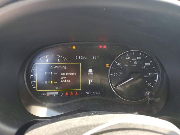 2021 NISSAN KICKS