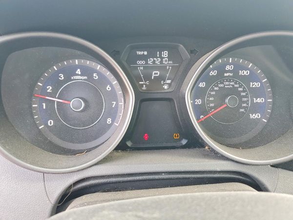 2013 HYUNDAI ELANTRA