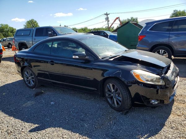 2013 VOLVO C70