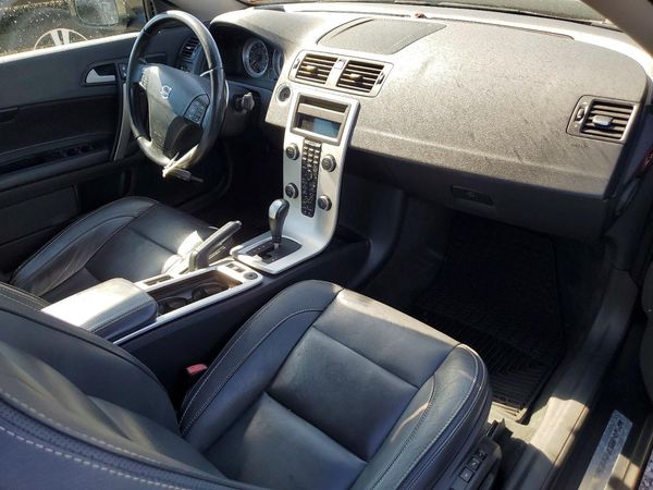 2013 VOLVO C70