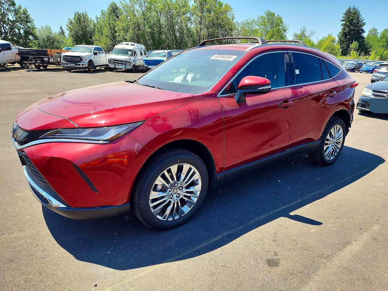 2024 TOYOTA VENZA — Front 3/4