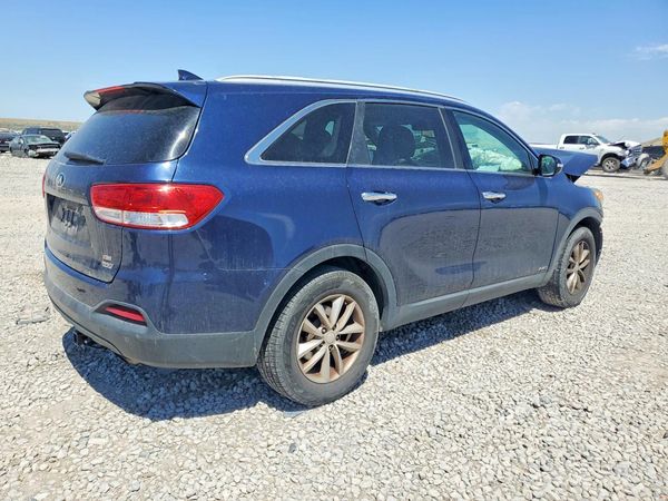 2017 KIA SORENTO L, LX