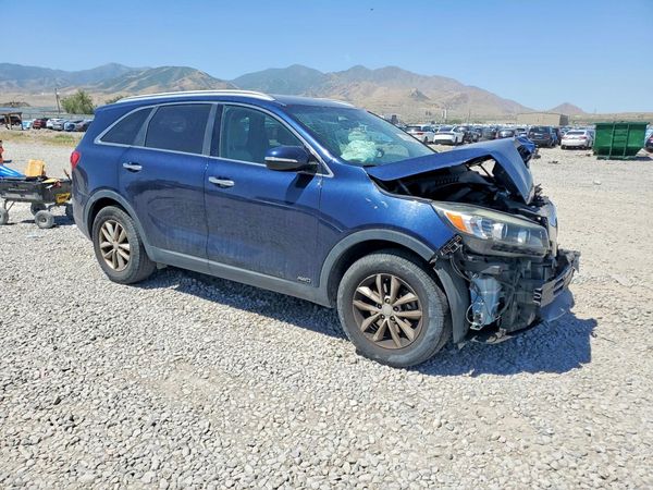 2017 KIA SORENTO L, LX
