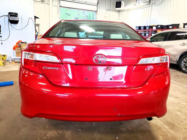 2014 TOYOTA CAMRY