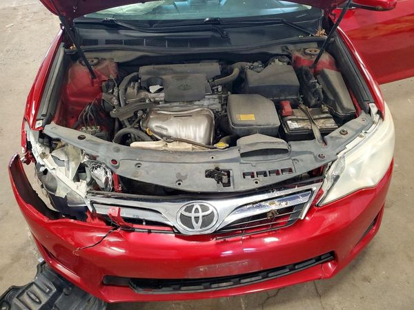 2014 TOYOTA CAMRY