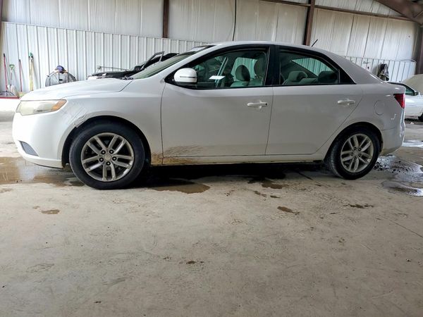 2013 KIA FORTE