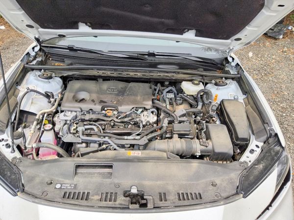 2025 TOYOTA CAMRY — Engine bay