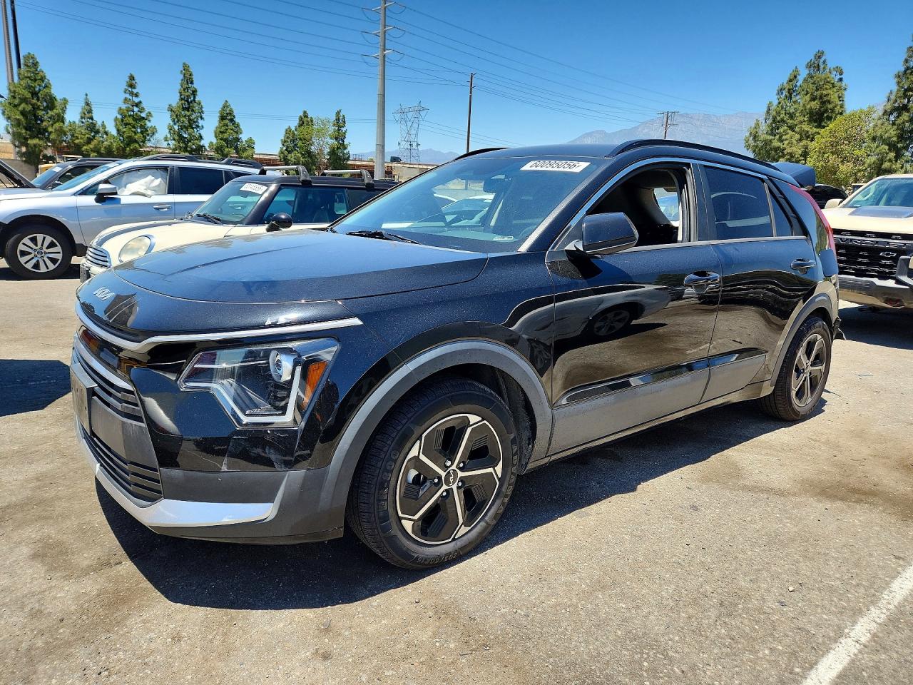 2023 KIA NIRO LX
