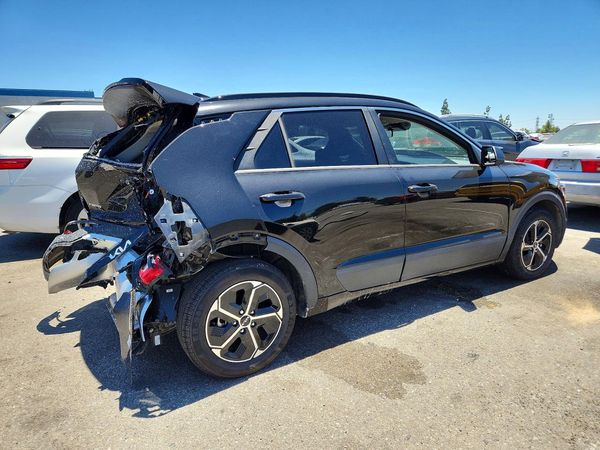 2023 KIA NIRO LX