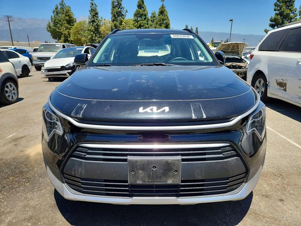 2023 KIA NIRO LX