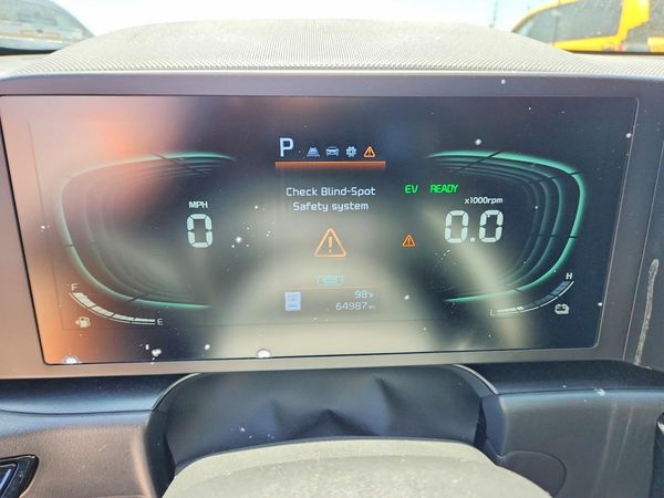 2023 KIA NIRO LX