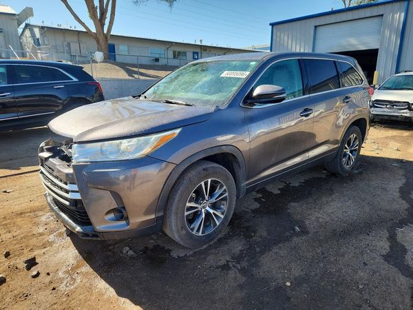 2017 TOYOTA HIGHLANDER