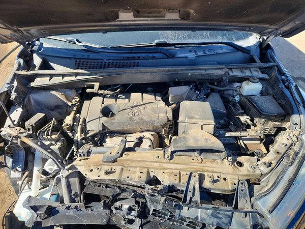 2017 TOYOTA HIGHLANDER LE