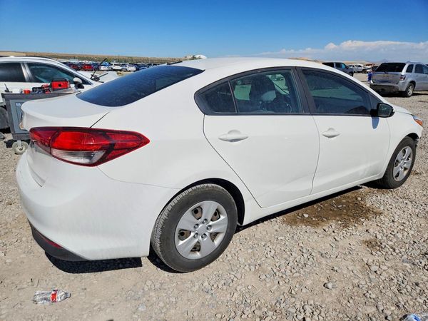 2017 KIA FORTE LX Base