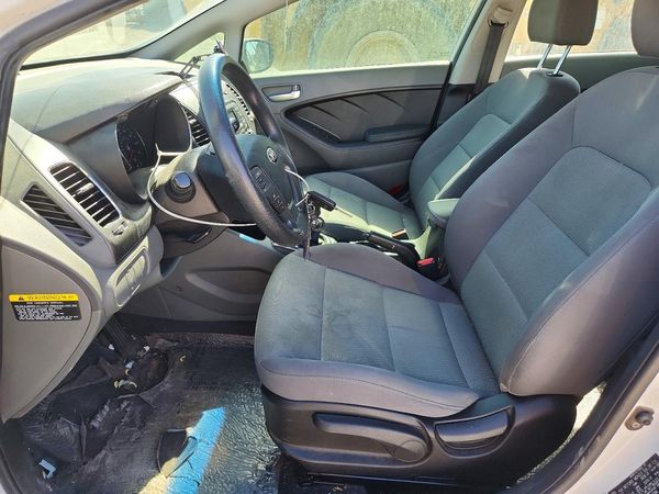 2017 KIA FORTE LX Base