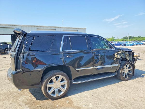 2017 CADILLAC ESCALADE Luxury