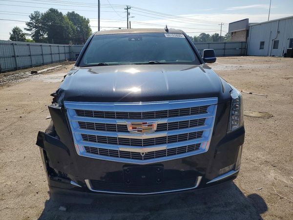 2017 CADILLAC ESCALADE Luxury