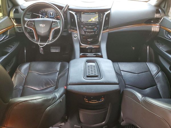 2017 CADILLAC ESCALADE Luxury