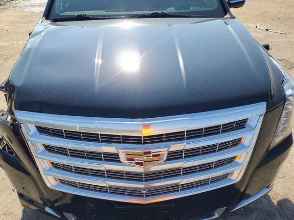 2017 CADILLAC ESCALADE Luxury