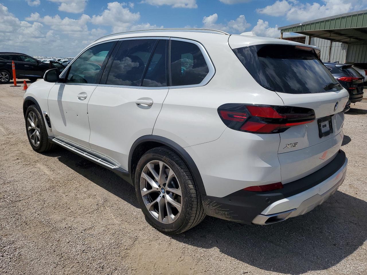 2026 BMW X5 xDrive40