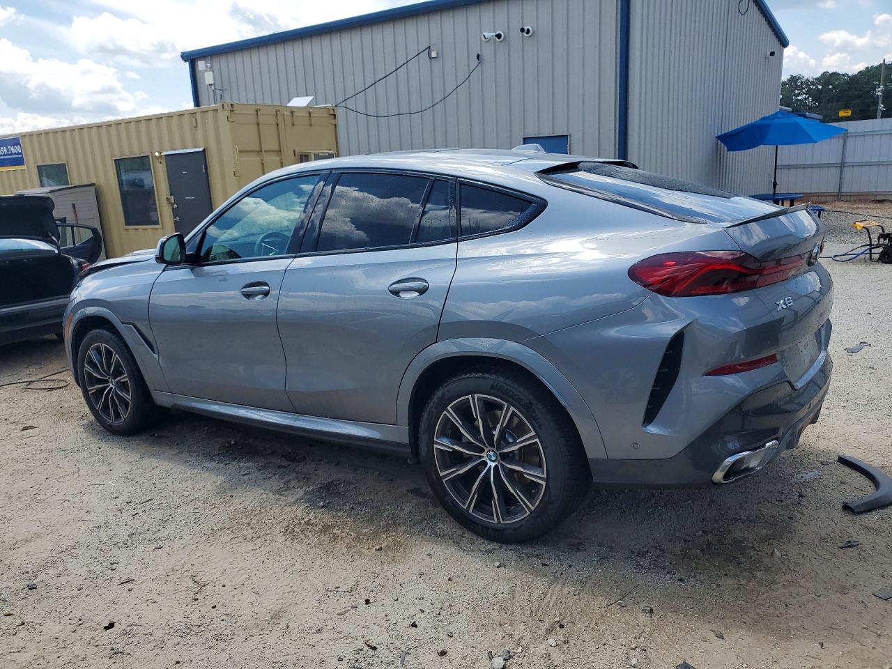2027 BMW X6 xDrive40i