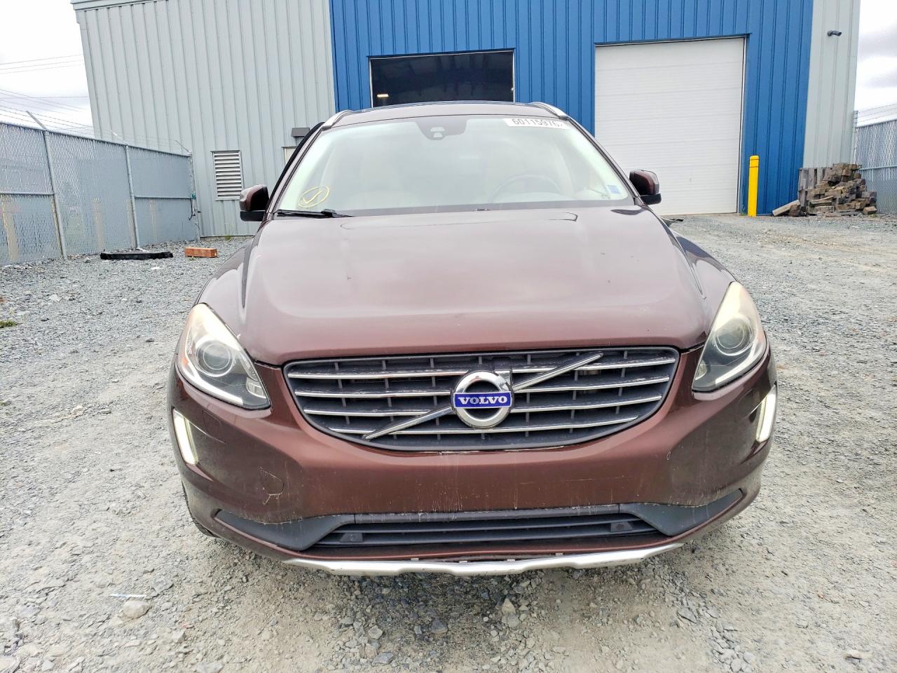 2015 VOLVO XC60 Premier+ (non R design)