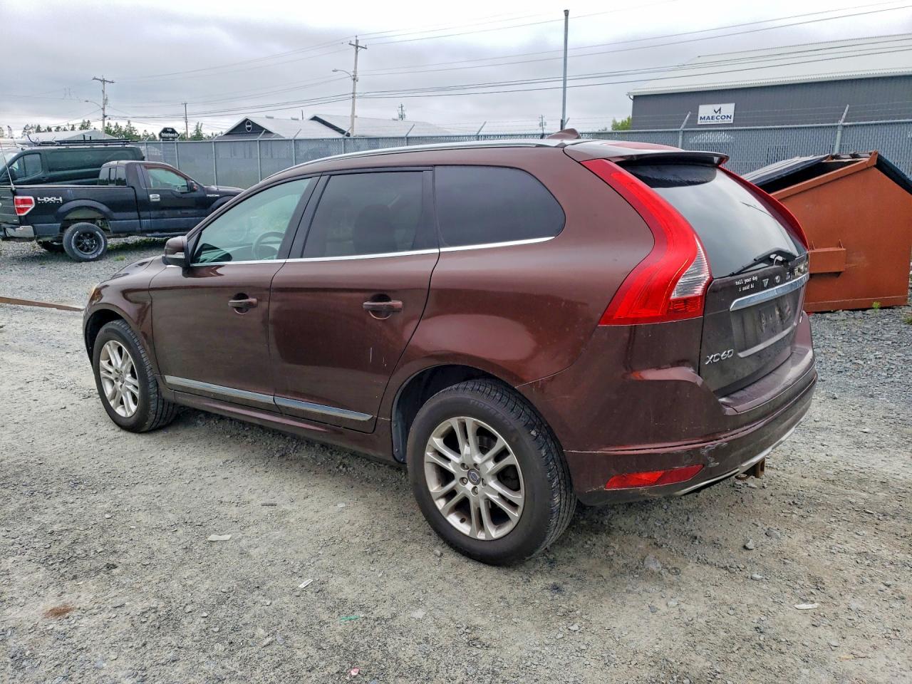 2015 VOLVO XC60 Premier+ (non R design)
