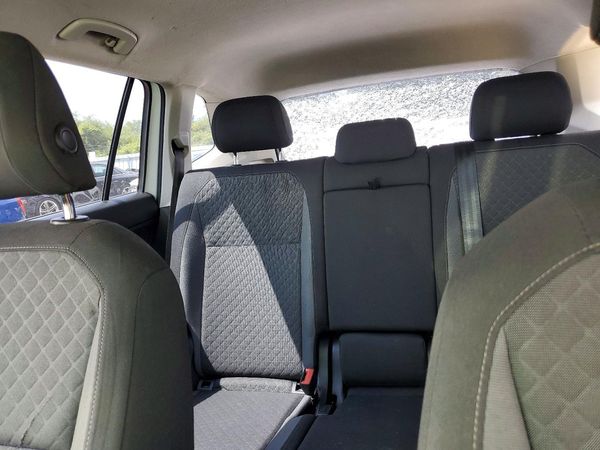 2019 VOLKSWAGEN TIGUAN 4Motion S