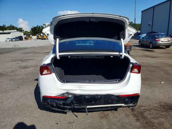 2021 KIA K5 LXS