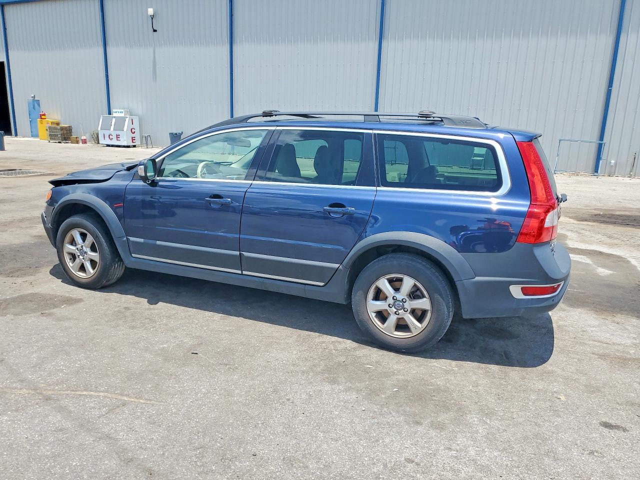 2013 VOLVO XC70