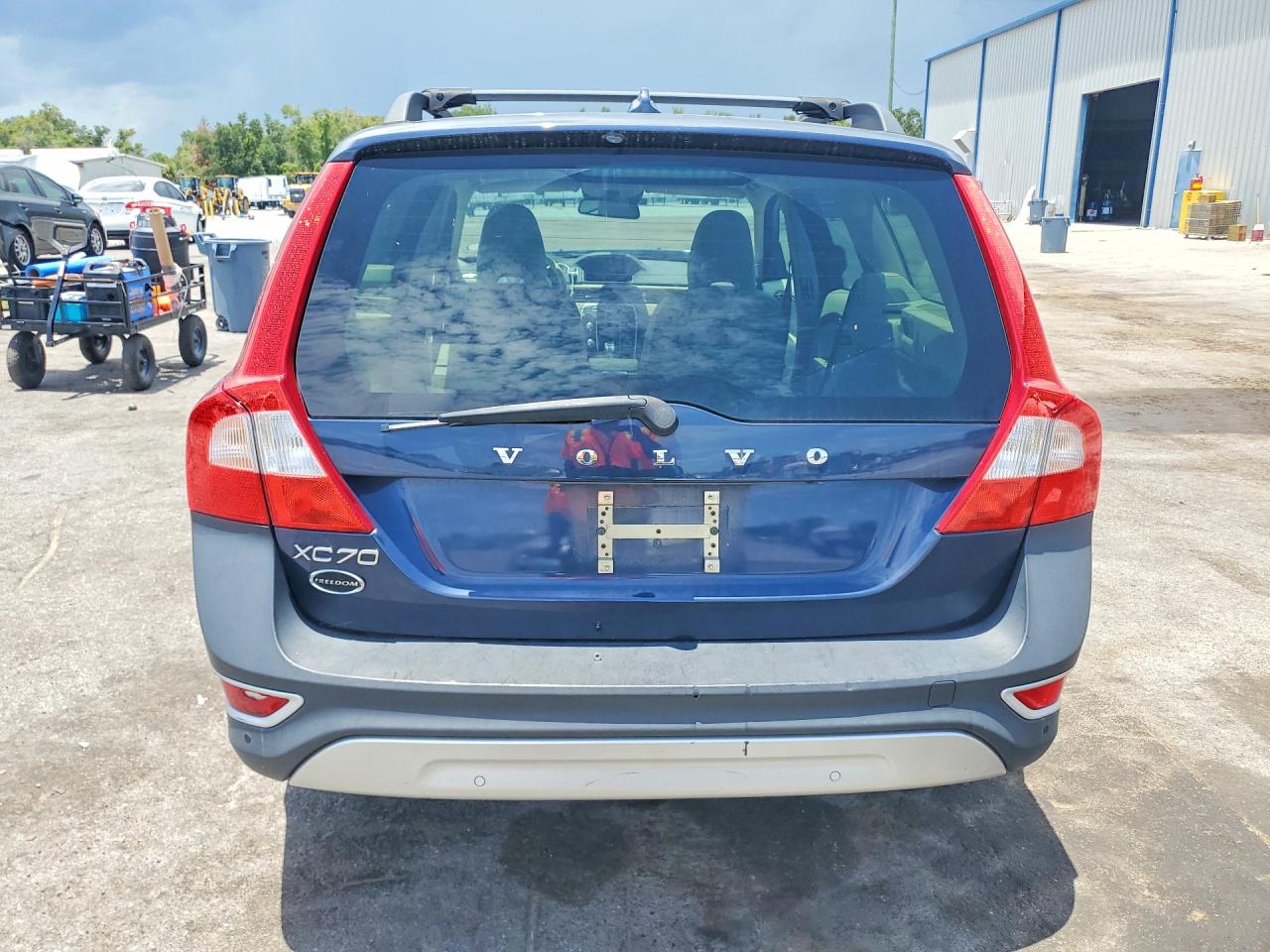 2013 VOLVO XC70