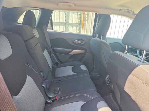 2018 JEEP CHEROKEE LATITUDE FWD