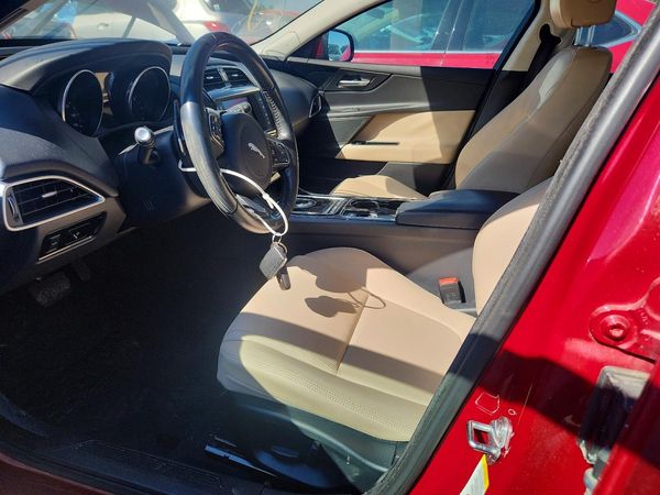 2017 JAGUAR XE