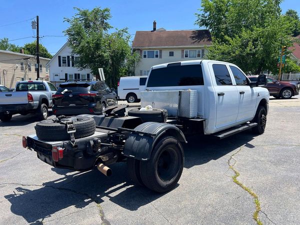 2023 RAM 3500 Crew Cab
