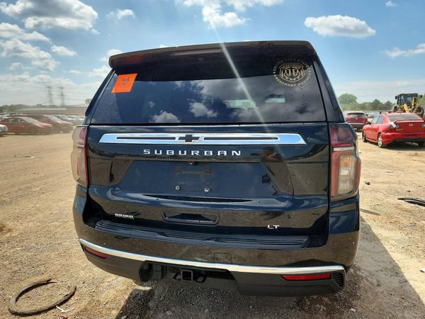 2023 CHEVROLET SUBURBAN LT